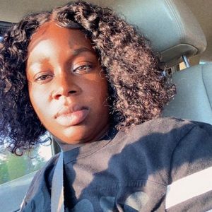 Meet your Posher, Veronica